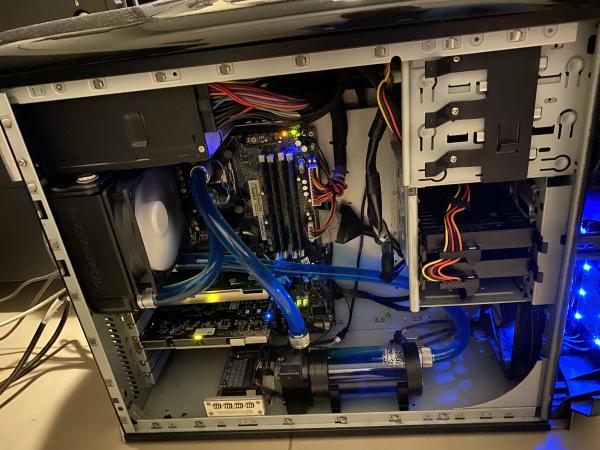 Alienware area 51 7500 - running